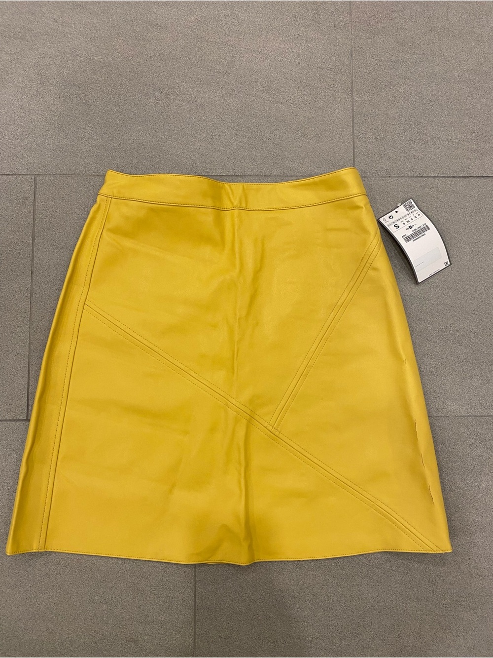 Zara Basic Collection Faux Leather A-Line Mini Skirt - Mustard Yellow (Size S)